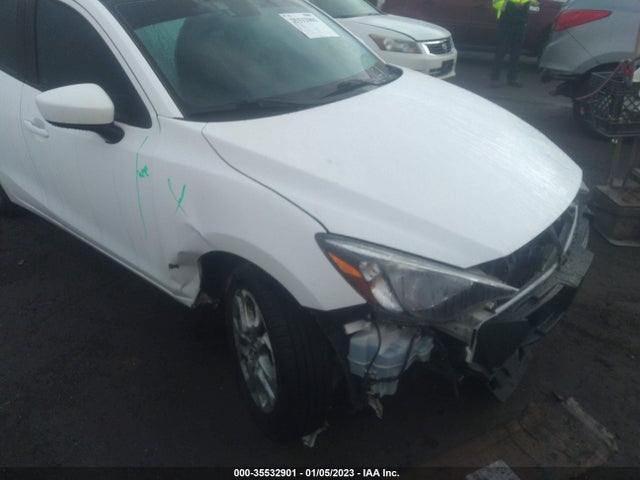 2017 Toyota Yaris, VIN: 3MYDLBYV6HY184657