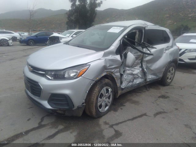 Chevrolet TRAX LS 2018 KL7CJKSB1JB721676 Image 2