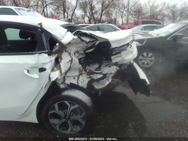 3KPF24AD5ME354171 KIA Forte Lxs