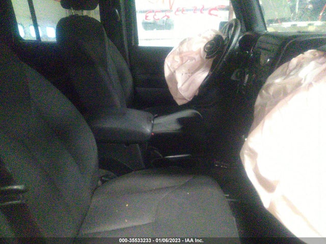 2016 Jeep Wrangler, VIN: 1C4BJWDG6GL345400