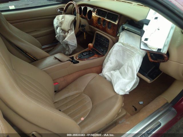 SAJGX274XVC011528 Jaguar XK8