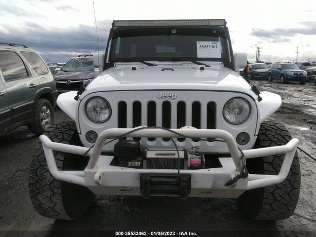 2014 JEEP WRANGLER UNLIMITED SAHARA VIN: 1C4BJWEG1EL212958