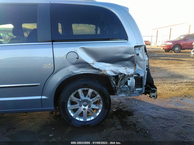 2016 Chrysler Town & Country, VIN: 2C4RC1BG1GR189272