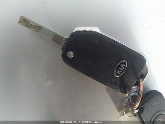 KNDJ23AU1L7108768 KIA SOUL LX