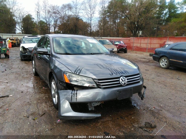 1VWBH7A31CC054555 Volkswagen Passat Se W/sunroof