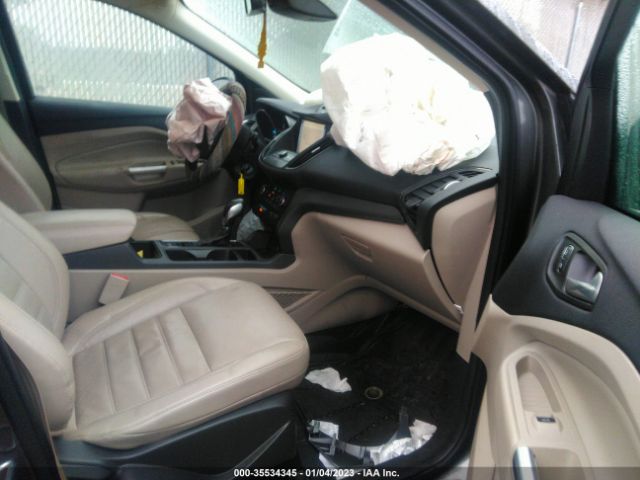 1FMCU0HD0JUA66126 Ford ESCAPE SEL