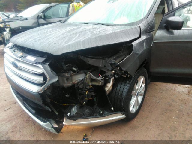 1FMCU0HD0JUA66126 Ford ESCAPE SEL