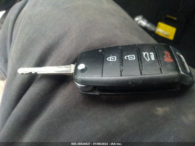 3KPFK4A77HE129945 KIA FORTE LX