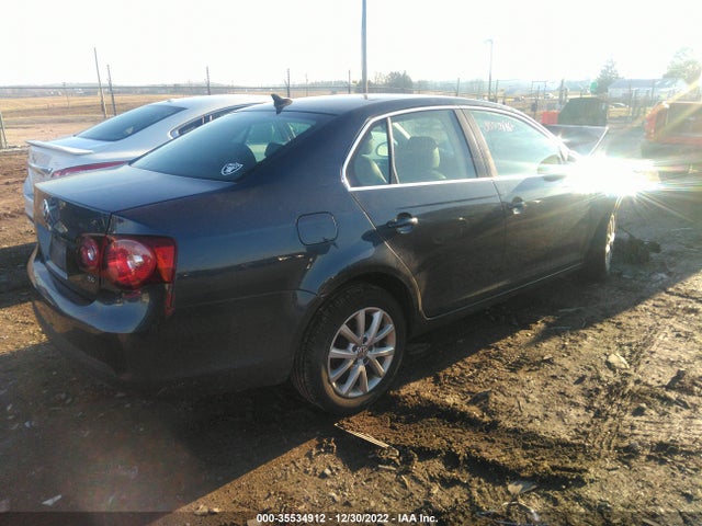 2010 VOLKSWAGEN JETTA SEDAN SE VIN: 3VWRZ7AJ5AM014713