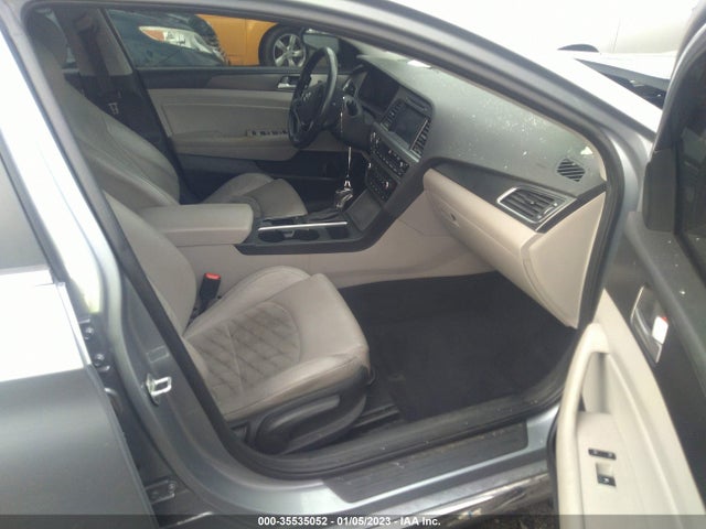 2017 Hyundai Sonata, VIN: 5NPE34AF1HH522707