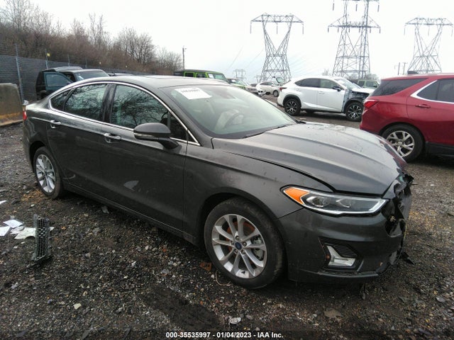 2020 Ford Fusion, VIN: 3FA6P0SU7LR121804