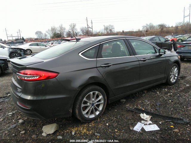 2020 Ford Fusion, VIN: 3FA6P0SU7LR121804