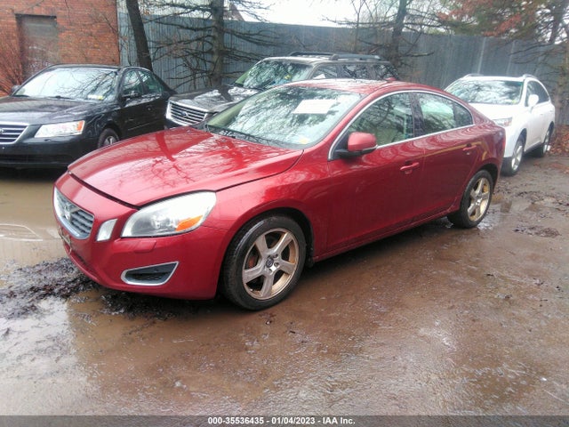 Volvo S60 T5 2013 YV1612FH7D2178766 Image 2
