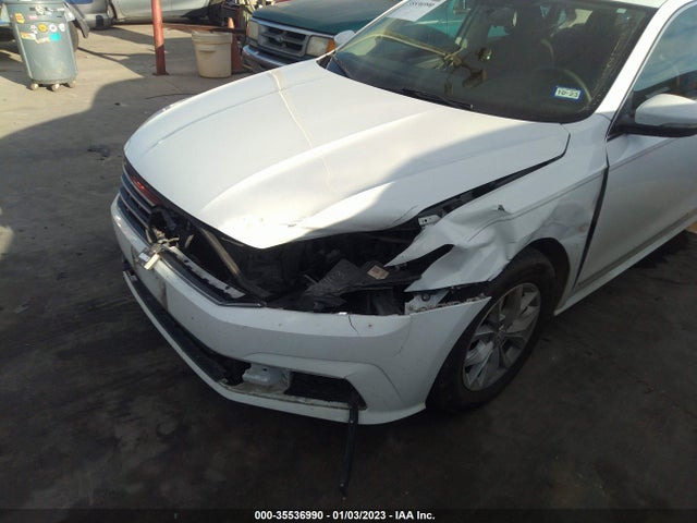 2017 Volkswagen Passat, VIN: 1VWAT7A31HC053374