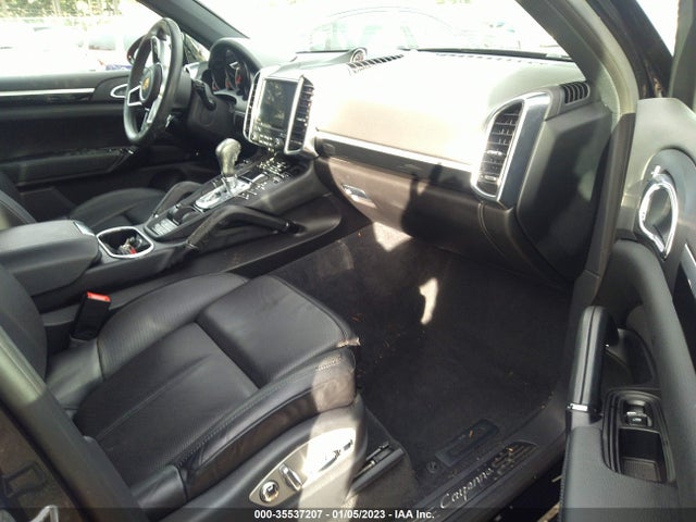 2018 Porsche Cayenne, VIN: WP1AA2A26JKA06113
