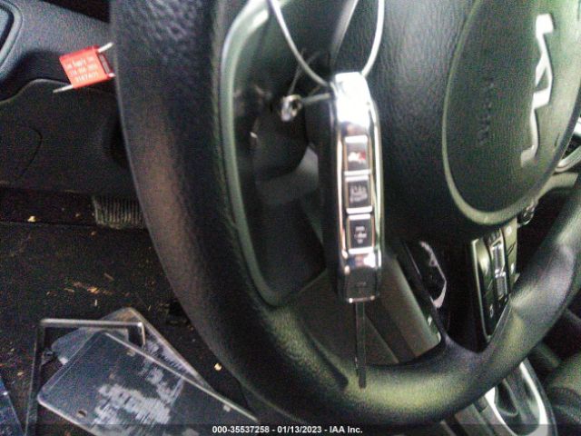 3KPF24AD1NE481663 KIA Forte Lxs