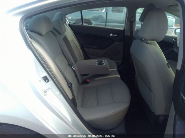 KNAFX4A69G5456542 KIA Forte