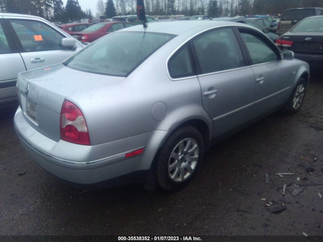 2002 VOLKSWAGEN PASSAT GLS VIN: WVWPD63B82P352787