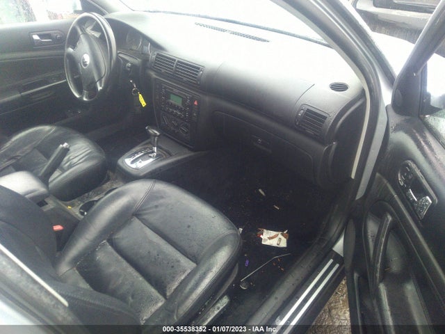2002 VOLKSWAGEN PASSAT GLS VIN: WVWPD63B82P352787