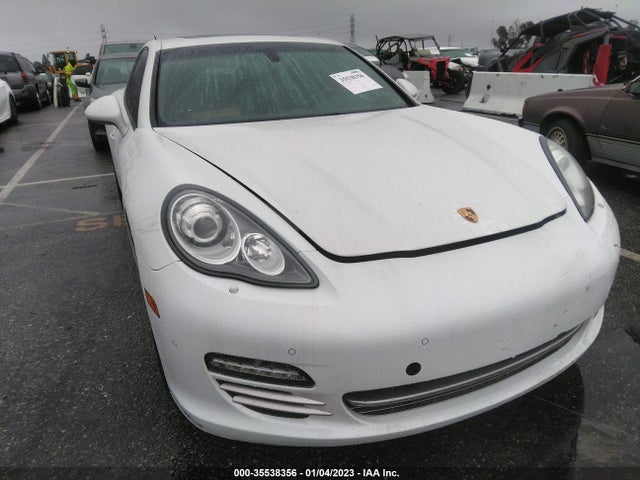 2013 PORSCHE PANAMERA VIN: WP0AA2A74DL015744