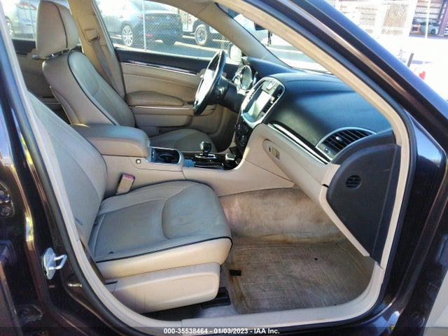 2C3CCAAG0CH206073 Chrysler 300