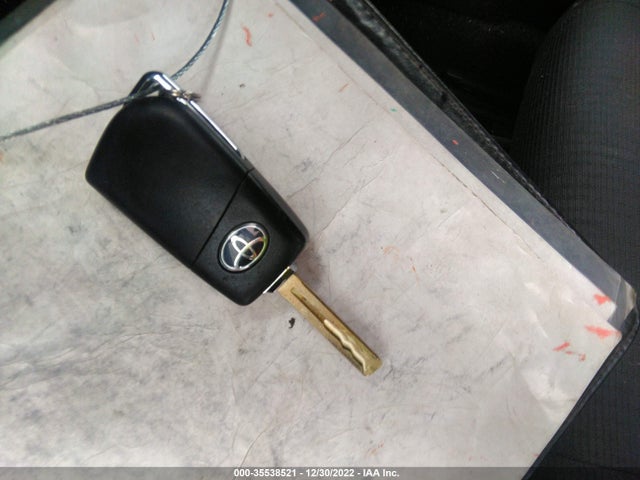 Toyota C-HR XLE 2018 NMTKHMBX6JR032595 Image 3