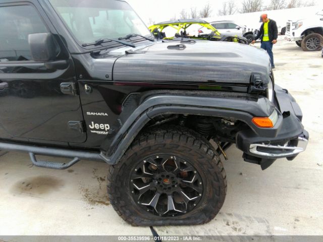 1C4HJXEG0JW225743 Jeep Wrangler Unlimited Sahara