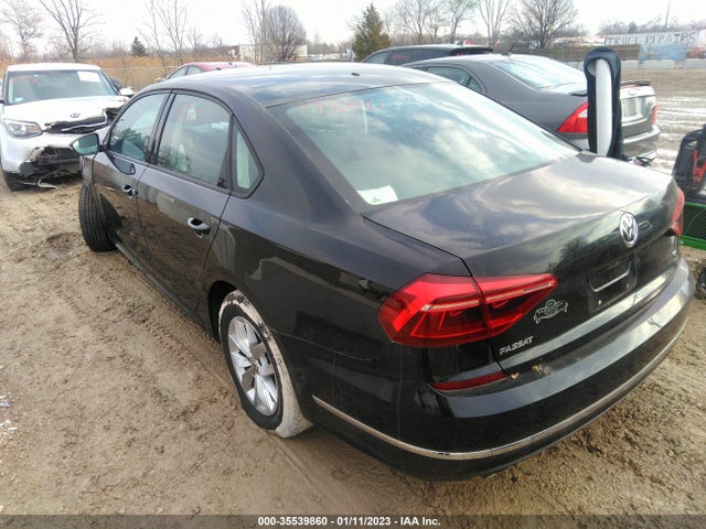 1VWAA7A33JC004947 Volkswagen Passat 2.0t S/r-line