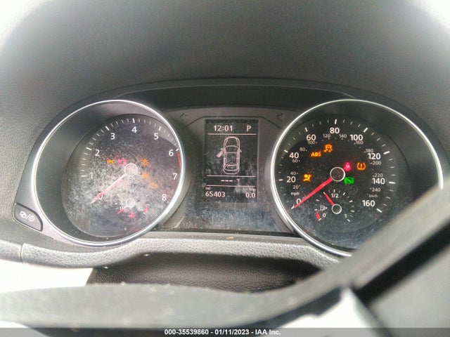 1VWAA7A33JC004947 Volkswagen Passat 2.0t S/r-line