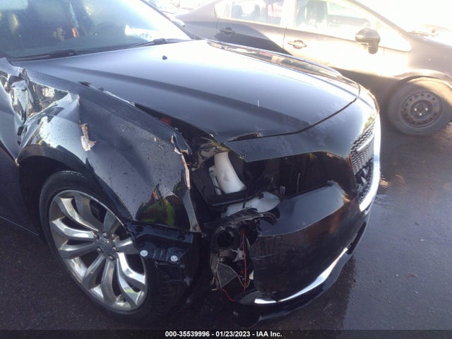 2019 CHRYSLER 300 TOURING L VIN: 2C3CCAAG4KH590163