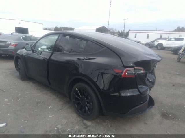 Tesla Model Y Long Range 2022 7SAYGDEE0NF563281 Image 3