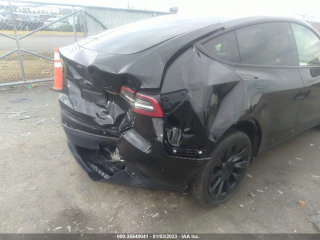 Tesla Model Y Long Range 2022 7SAYGDEE0NF563281 Image 6