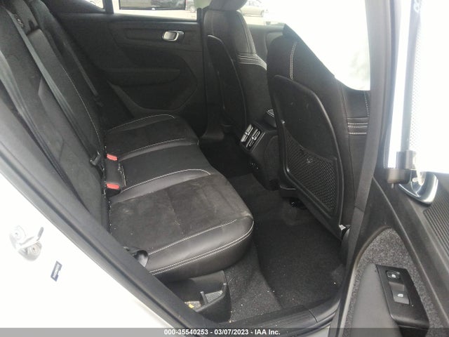 2022 Volvo XC40, VIN: YV4162UM4N2747542