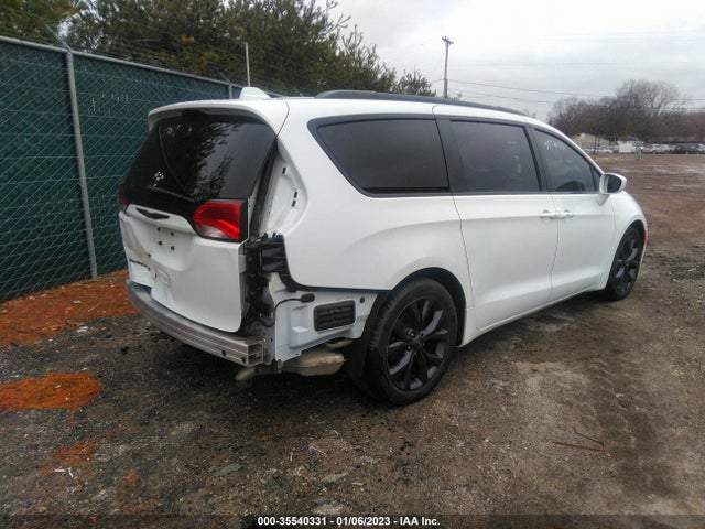 2018 Chrysler Pacifica, VIN: 2C4RC1EG8JR236154