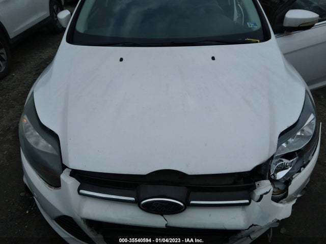 2013 FORD FOCUS TITANIUM VIN: 1FADP3J26DL174180
