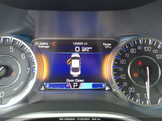 Chrysler 200 C 2015 1C3CCCCG2FN519498 Image 9