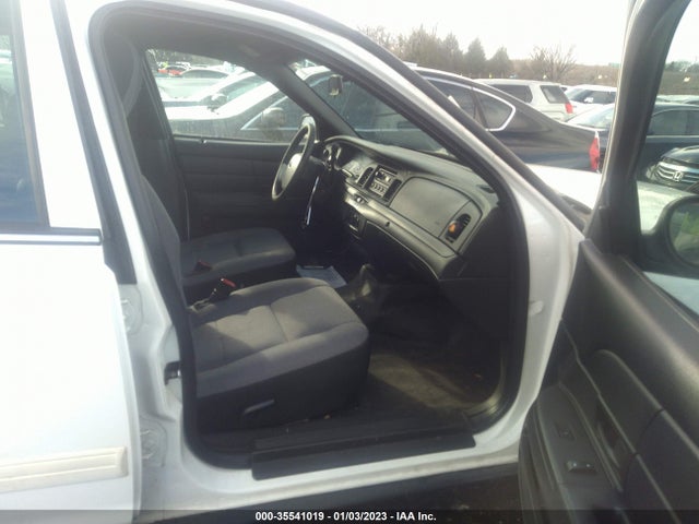 2011 FORD POLICE INTERCEPTOR VIN: 2FABP7BV0BX182007