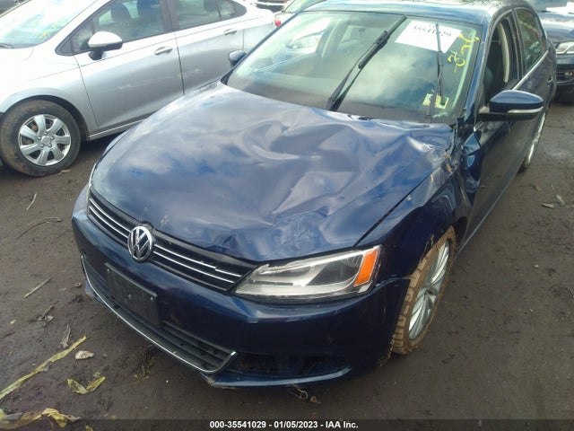 3VWLL7AJ0DM290518 Volkswagen Jetta Sedan Tdi W/premium/nav