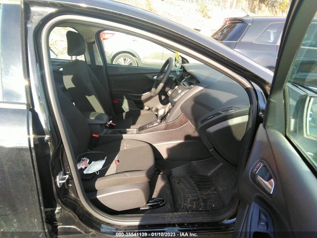 2015 Ford Focus, VIN: 1FADP3F20FL212854