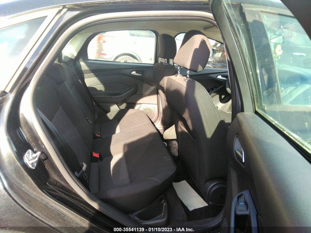 2015 Ford Focus, VIN: 1FADP3F20FL212854