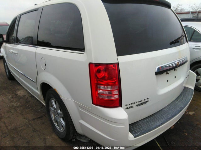 2A4RR5DX8AR129798 Chrysler Town & Country Touring