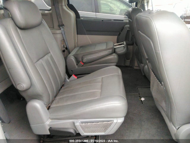 2A4RR5DX8AR129798 Chrysler Town & Country Touring