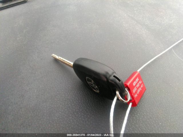 2T1BURHE9HC802243 Toyota COROLLA LE