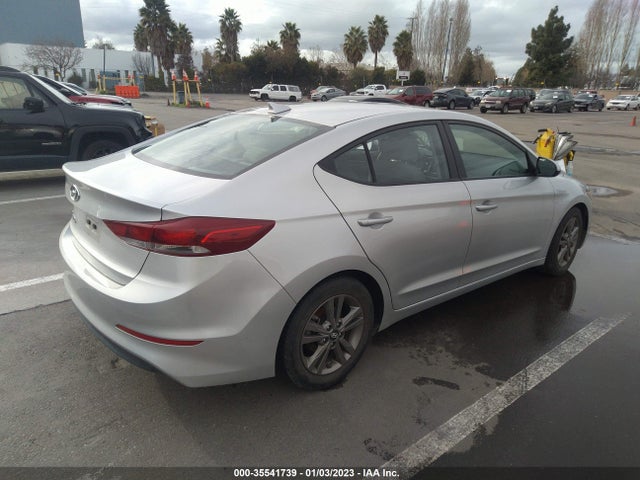 2018 HYUNDAI ELANTRA SEL VIN: 5NPD84LF6JH327346