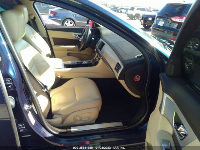 SAJWA0FB0CLS53162 Jaguar XF