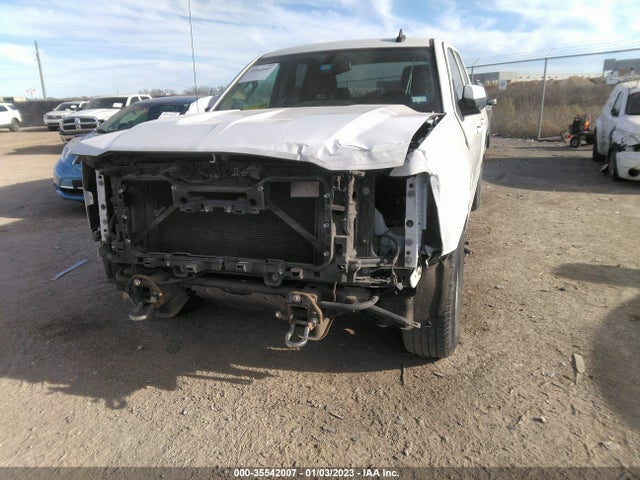 2018 CHEVROLET SILVERADO 1500 LT VIN: 1GCRCREC4JZ364604