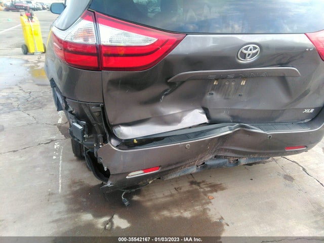 2016 Toyota Sienna, VIN: 5TDYK3DC9GS741550