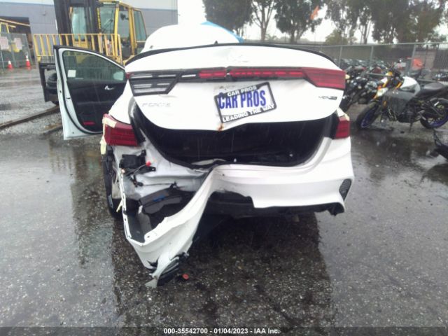 3KPF54AD8NE475804 KIA Forte Gt Line