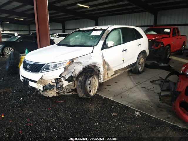 2014 KIA SORENTO LX VIN: 5XYKT3A68EG485977