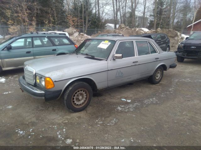 1983 MERCEDES-BENZ 300 DT VIN: WDBAB33A3DB027139